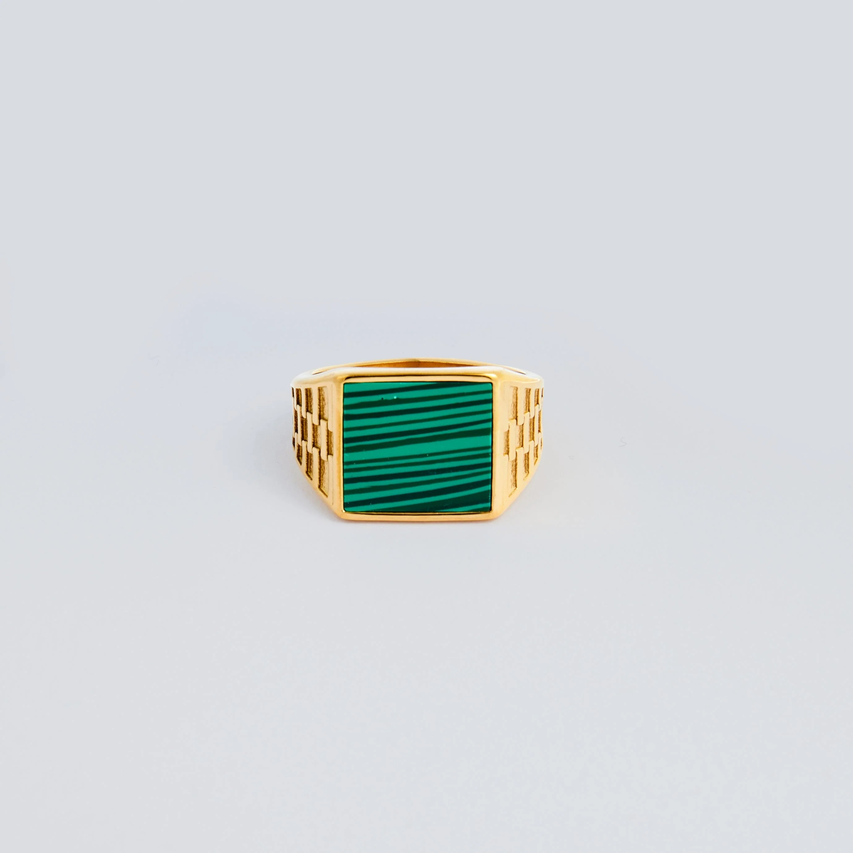 Gold Como Signet Ring - Image 3