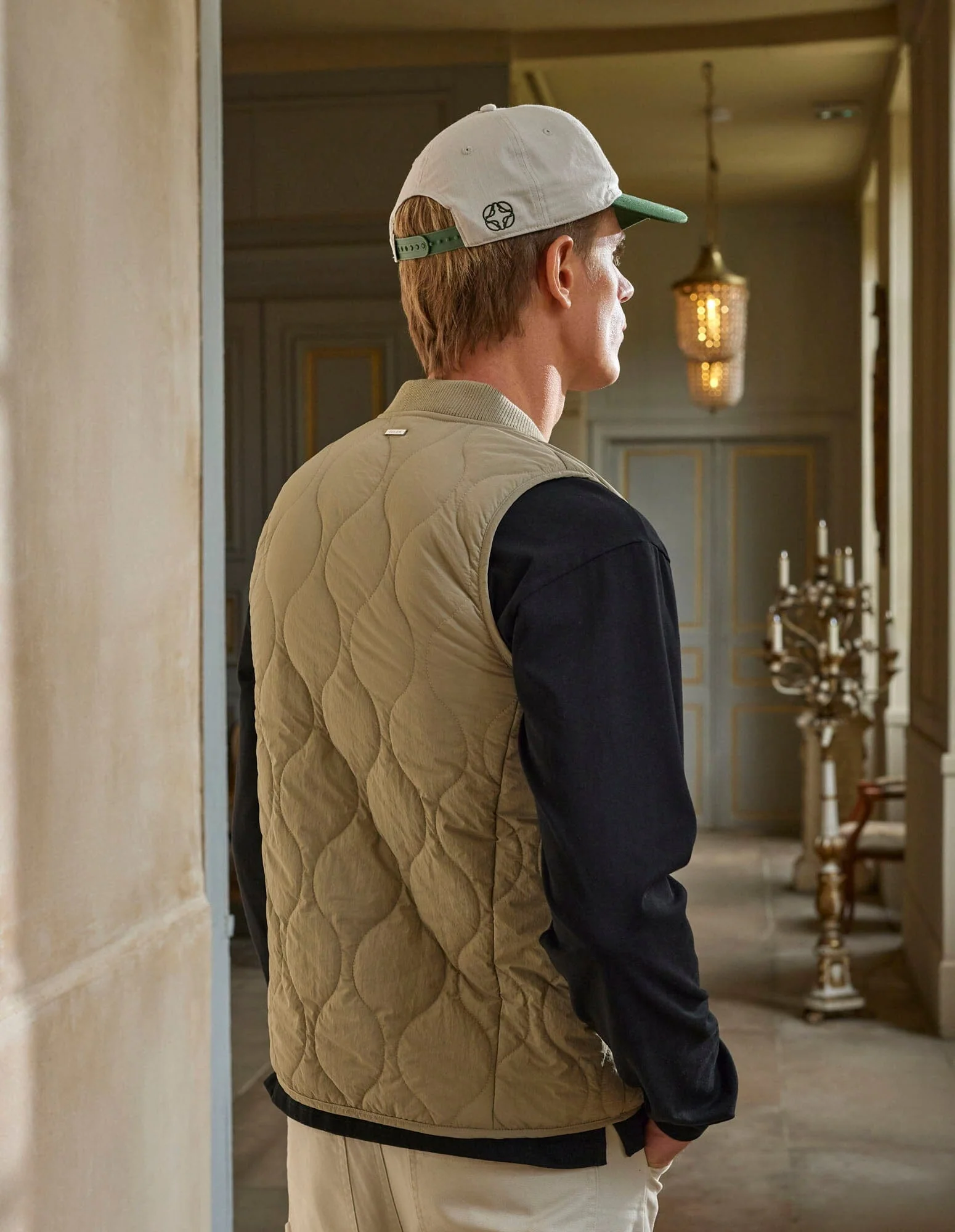 Grey Onion Quilt Gilet - Image 7