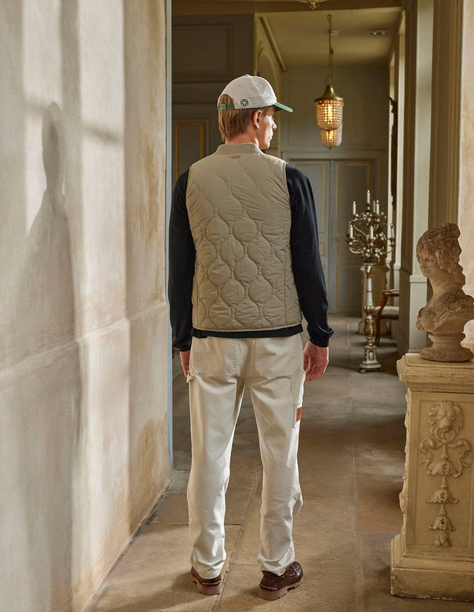 Grey Onion Quilt Gilet - Image 8