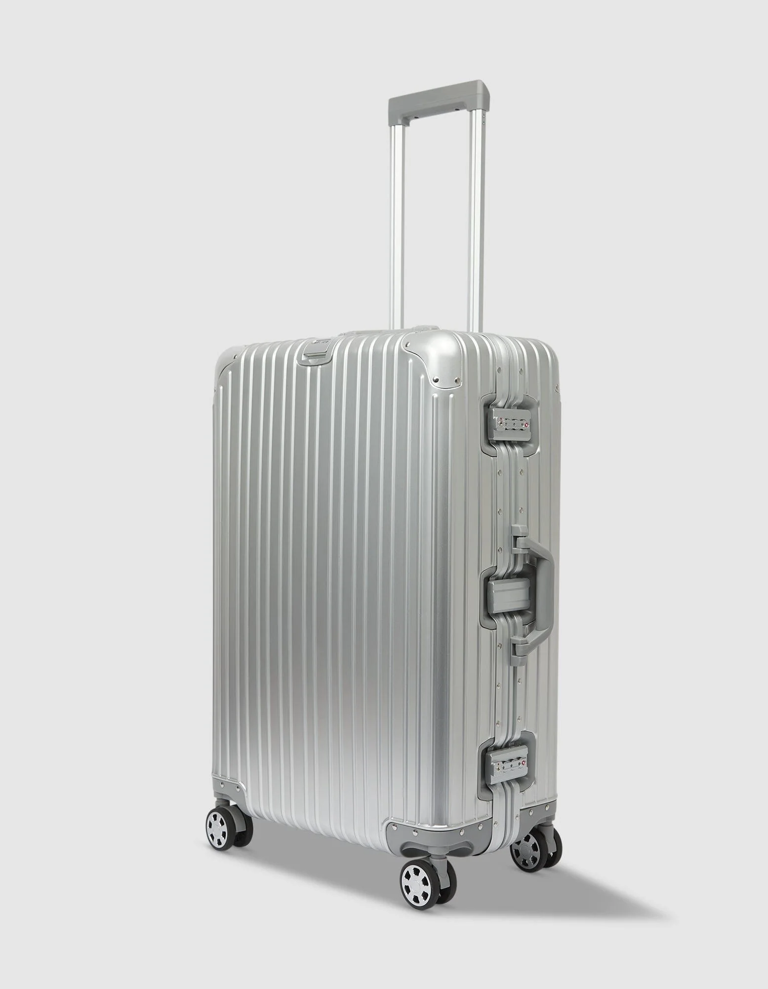 Large Silver Aluminium Hold Case - Image 3