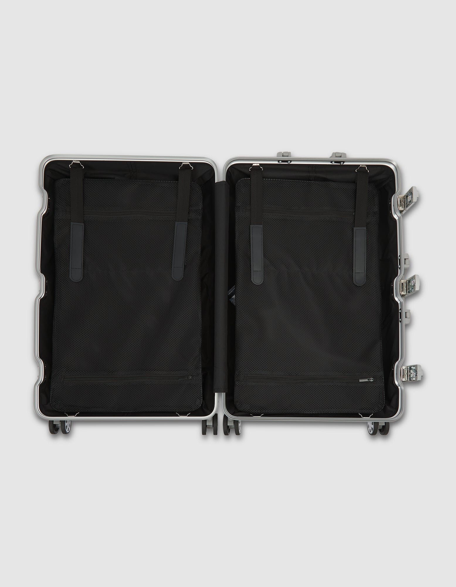 Large Silver Aluminium Hold Case - Image 6