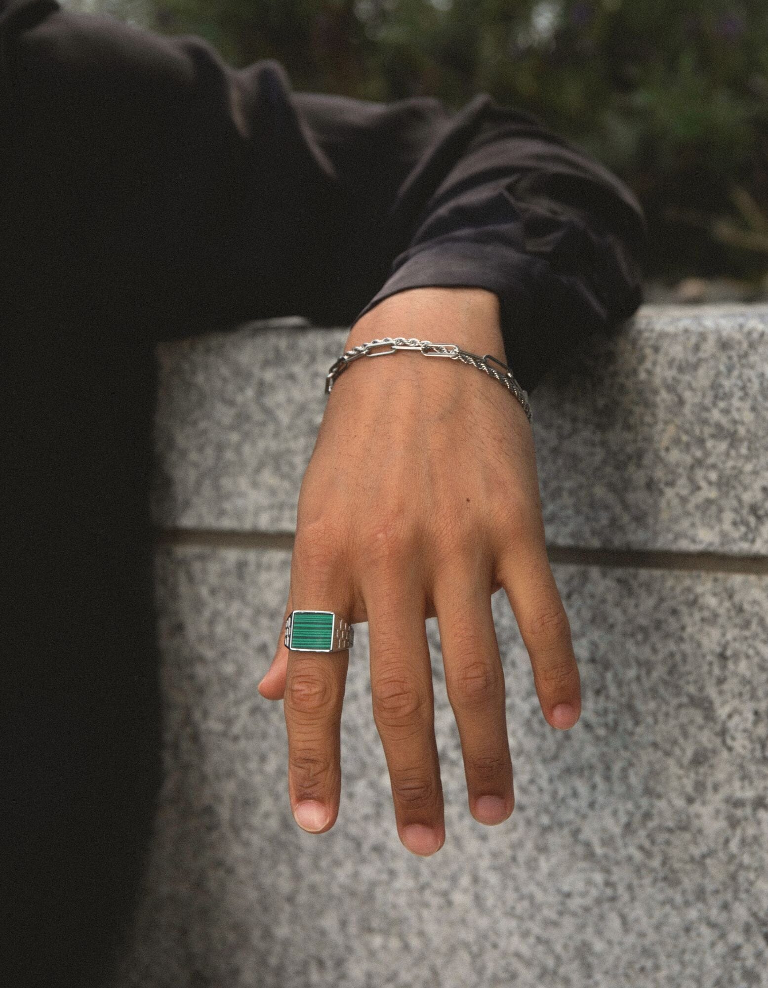 Silver Como Signet Ring - Image 2