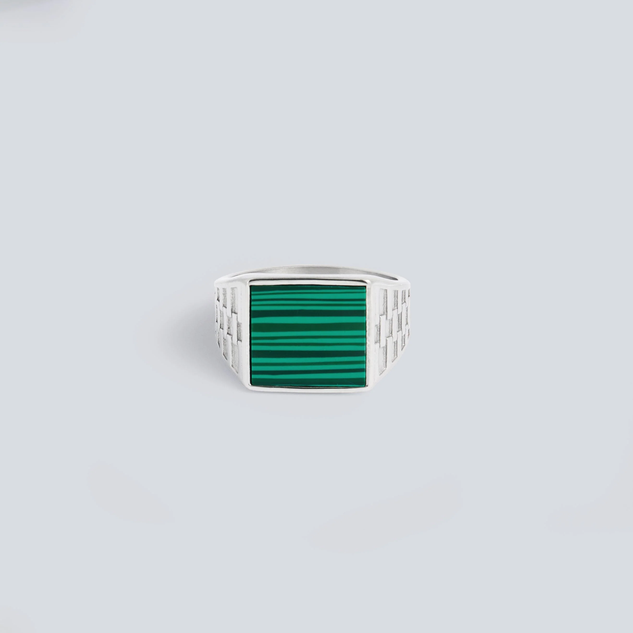 Silver Como Signet Ring - Image 3