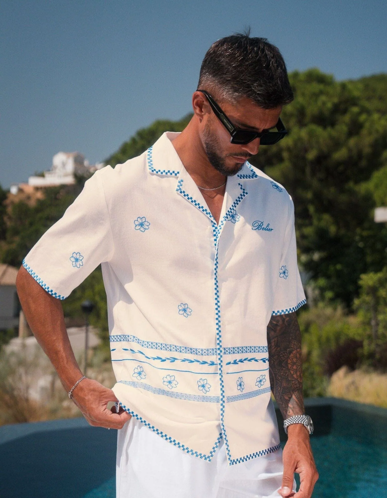 Off-White/Blue Floral Embroidered Linen Shirt - Image 3