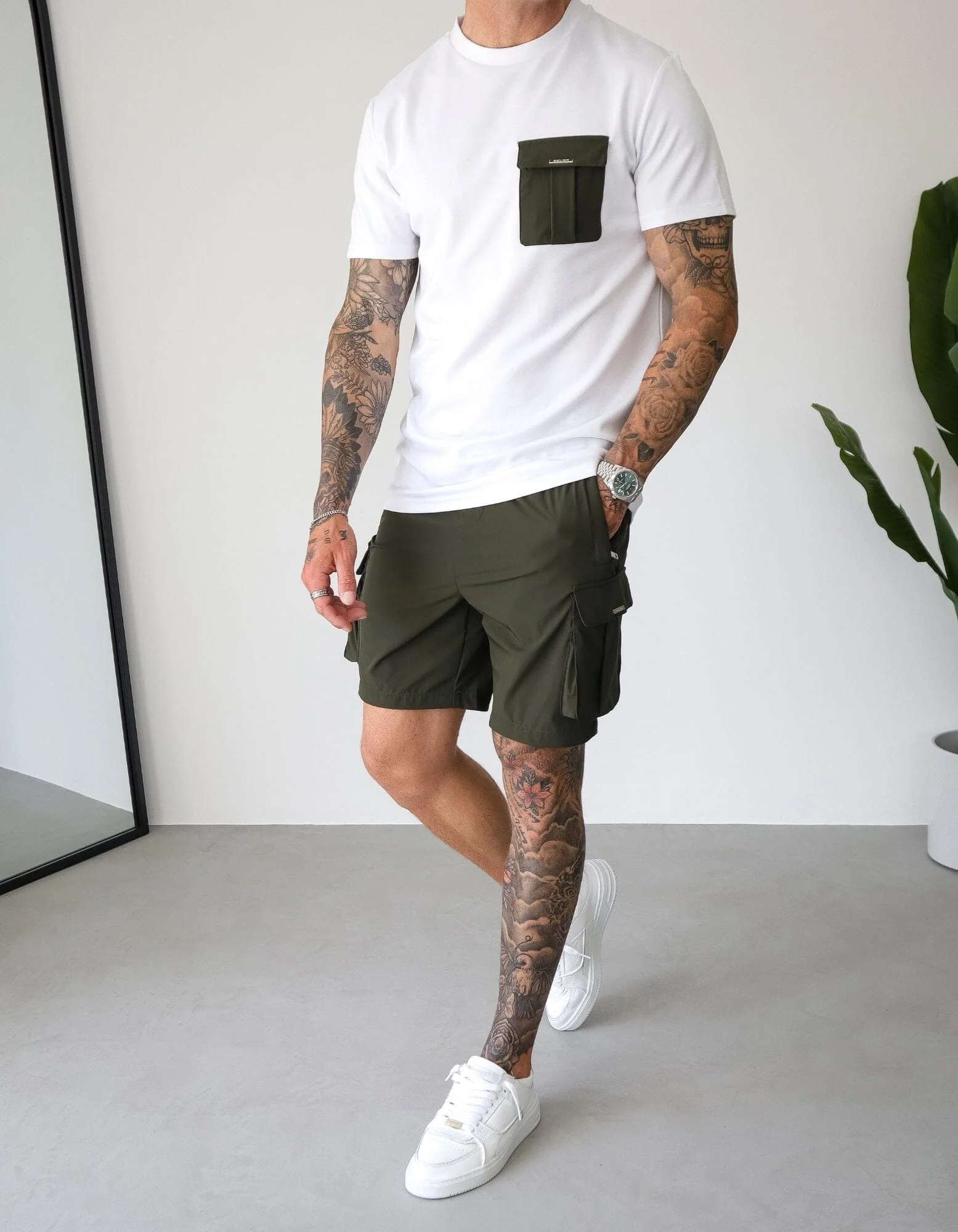Woven Pocket T-Shirt White/Olive - Image 4